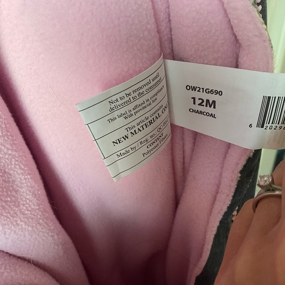 Oshkosh 1 piece snowsuit - 12 months - Picture 6 of 9